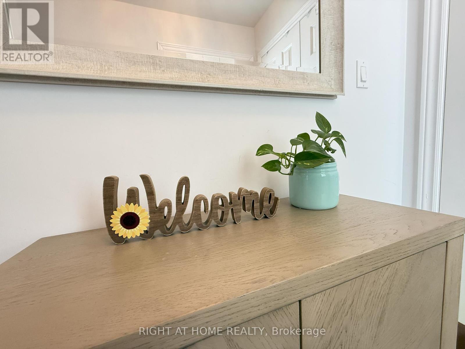 40 Holland River Blv. Boulevard, East Gwillimbury, Ontario  L9N 1C4 - Photo 2 - N12756220