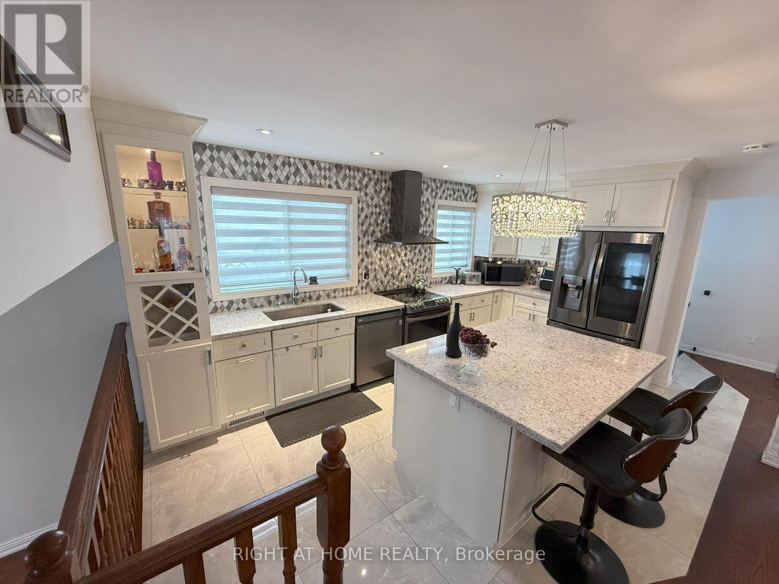 40 Holland River Blv. Boulevard, East Gwillimbury, Ontario  L9N 1C4 - Photo 9 - N12756220