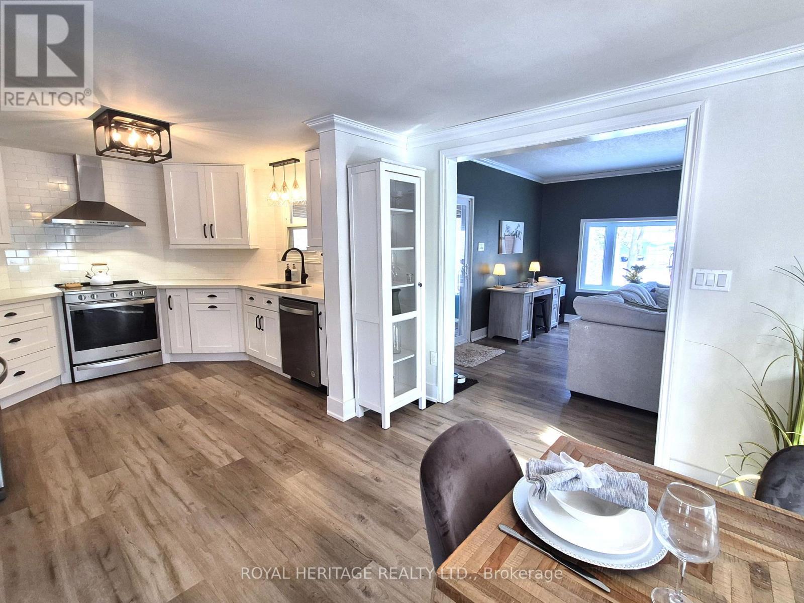 104 Linden Lane, Innisfil, Ontario  L9S 1N4 - Photo 16 - N12756222