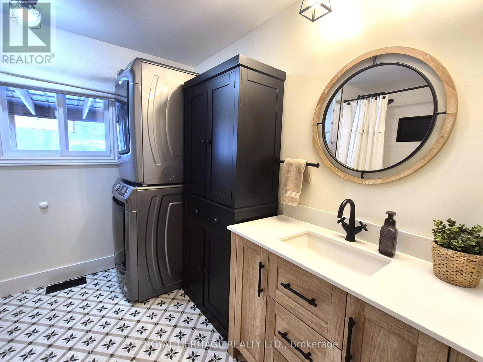 104 Linden Lane, Innisfil, Ontario  L9S 1N4 - Photo 29 - N12756222