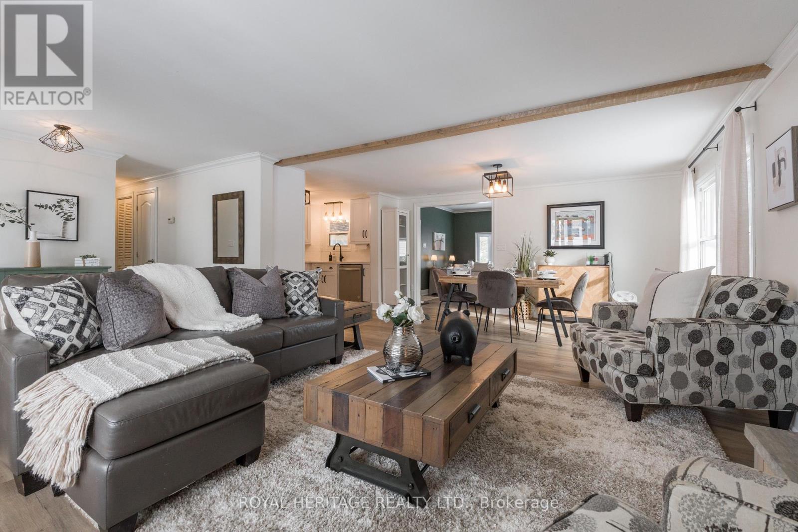 104 Linden Lane, Innisfil, Ontario  L9S 1N4 - Photo 5 - N12756222