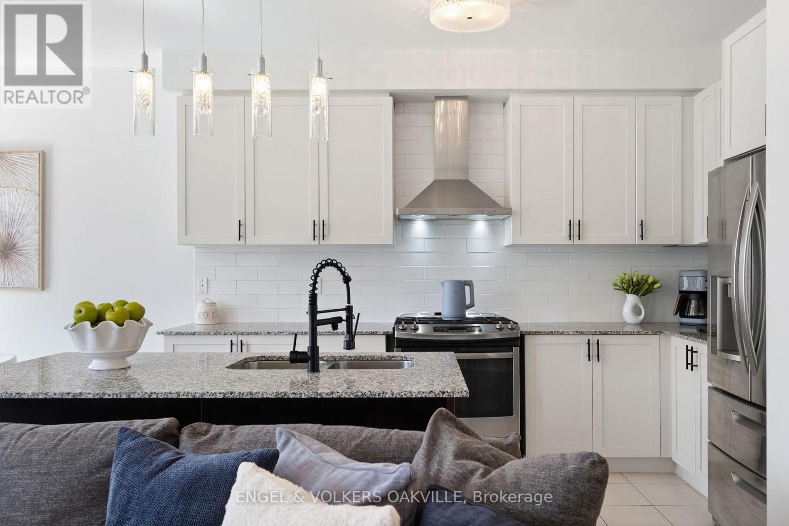 33 Sharpe Crescent, New Tecumseth (Tottenham), Ontario  L0G 1W0 - Photo 19 - N12756226