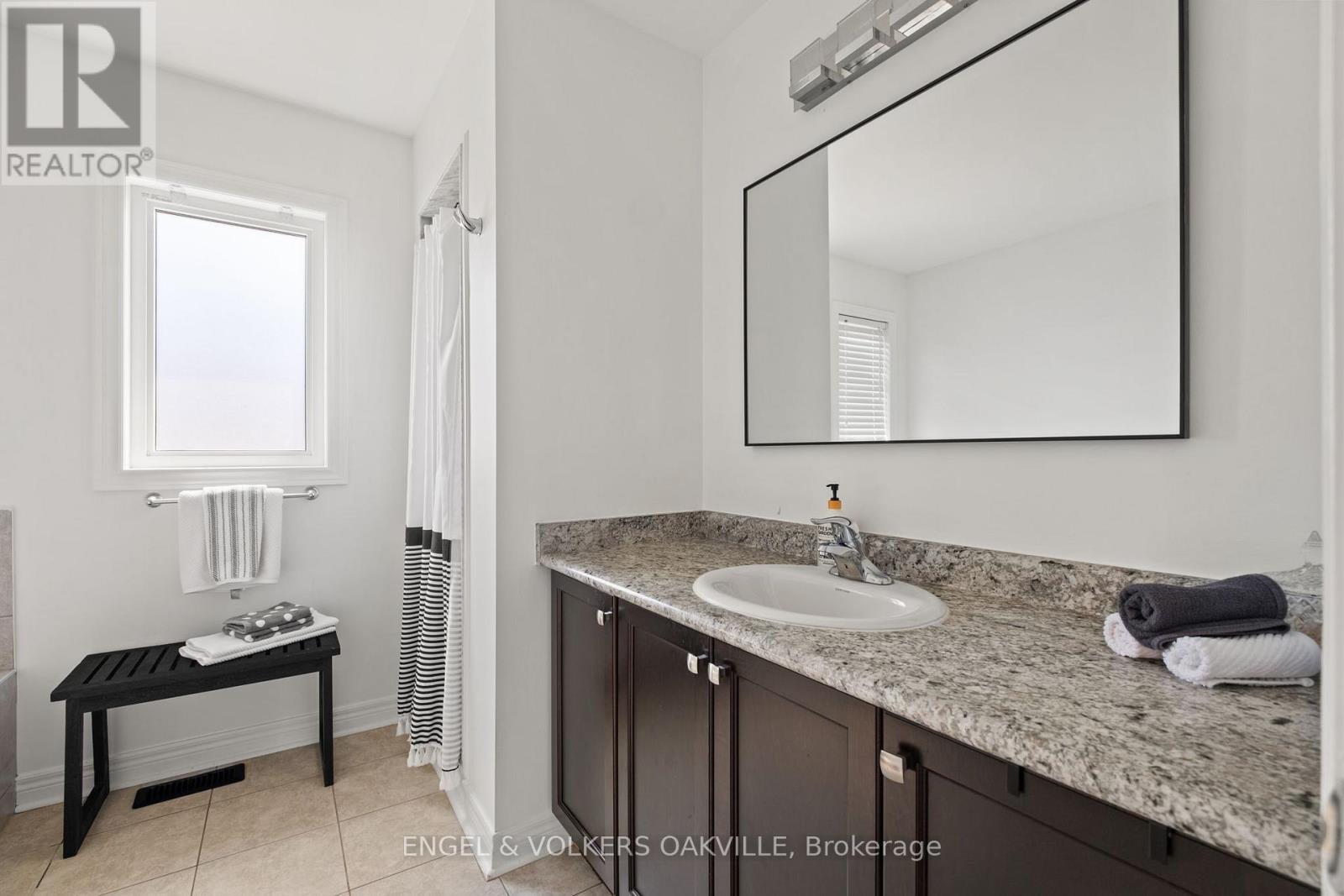 33 Sharpe Crescent, New Tecumseth (Tottenham), Ontario  L0G 1W0 - Photo 27 - N12756226