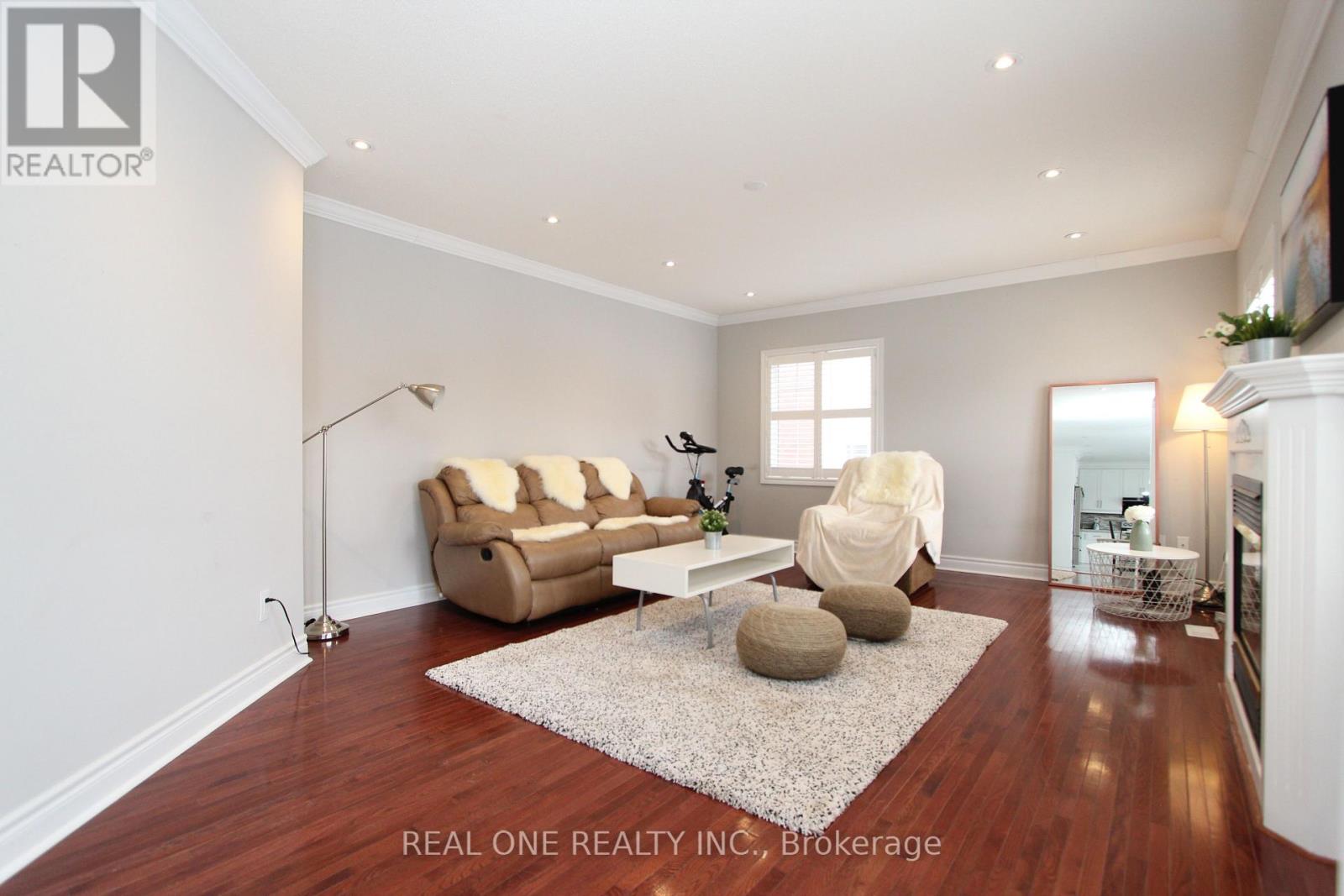 2 Delisle Street, Richmond Hill (Devonsleigh), Ontario  L4S 2R3 - Photo 9 - N12756256