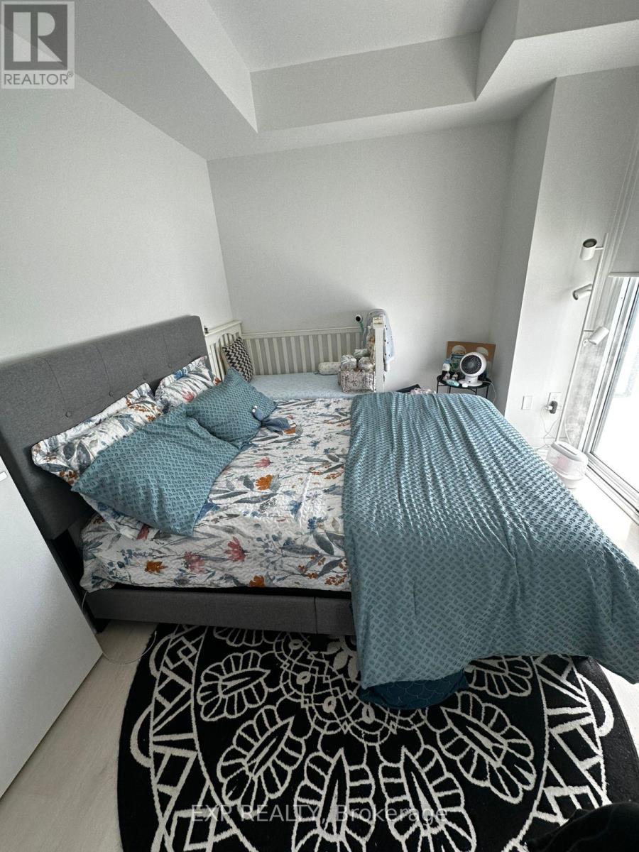 2211 - 3900 Confederation Parkway, Mississauga, Ontario  L5B 0K7 - Photo 13 - W12756230