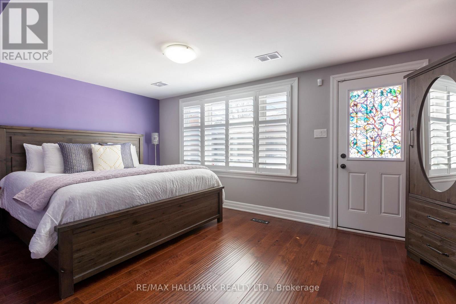 16 Marblehead Road, Toronto (Kingsview Village-The Westway), Ontario  M9R 3B6 - Photo 15 - W12756268