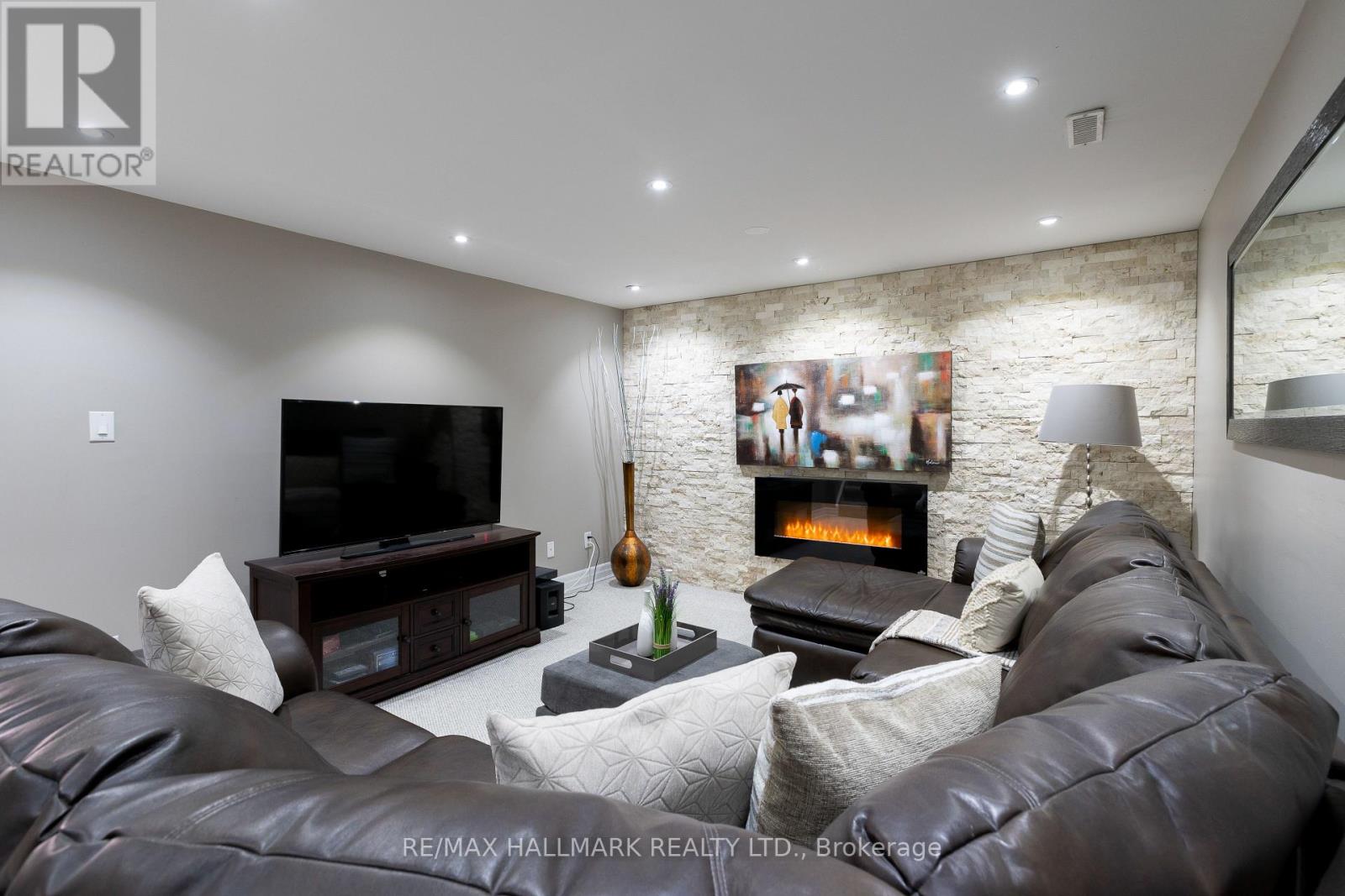 16 Marblehead Road, Toronto (Kingsview Village-The Westway), Ontario  M9R 3B6 - Photo 27 - W12756268