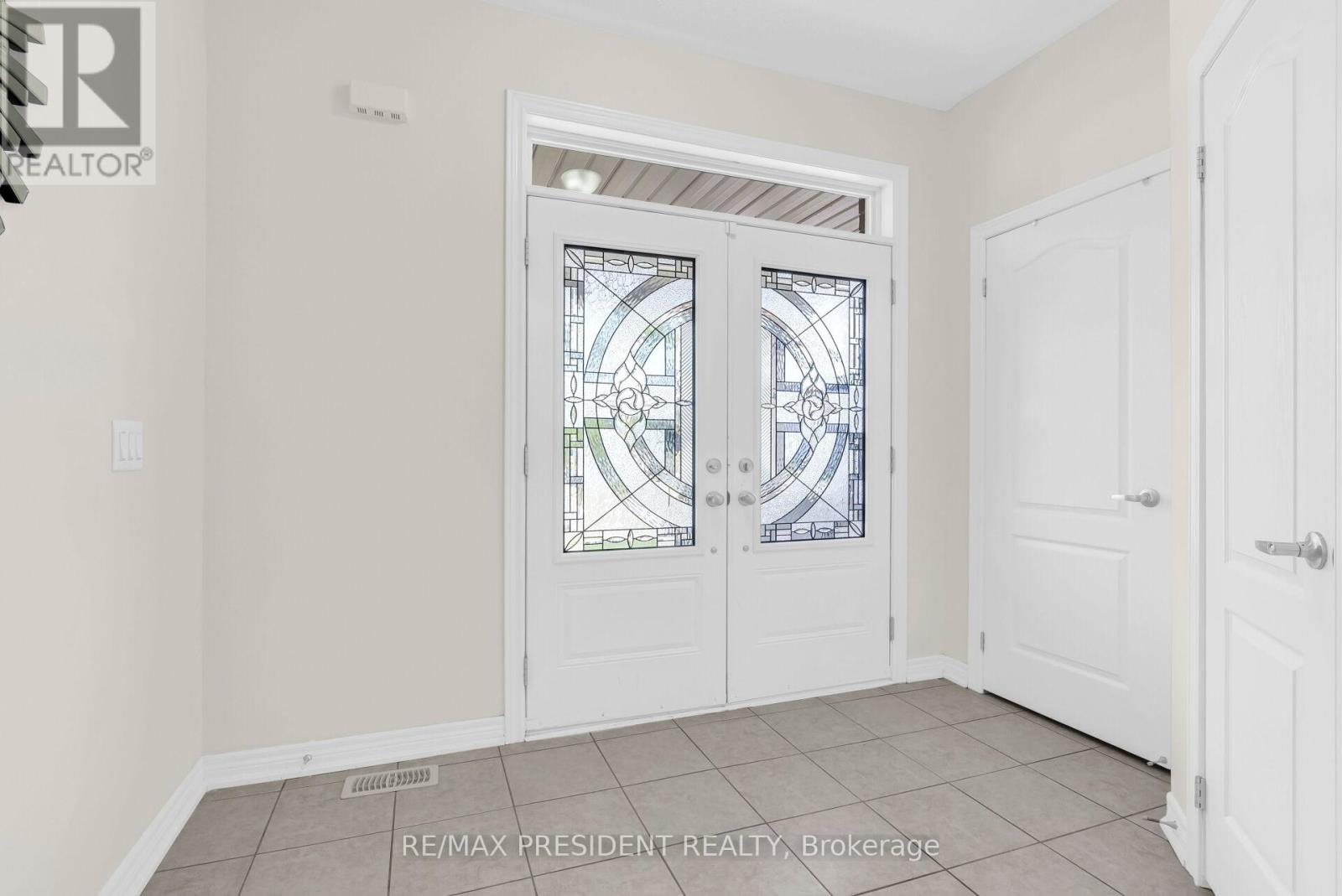 637 Armstrong Road, Shelburne, Ontario  L9V 3V6 - Photo 3 - X12756266