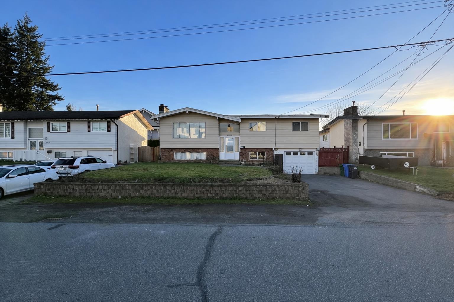 32052 Melmar Avenue, Abbotsford, British Columbia  V2T 1E6 - Photo 3 - R3085943