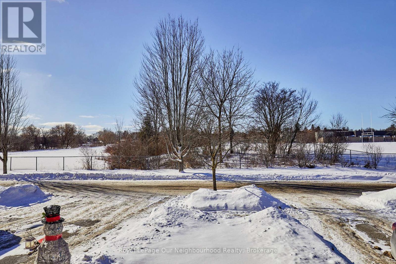 127 Galbraith Court, Clarington, Ontario  L1C 4P7 - Photo 2 - E12756288