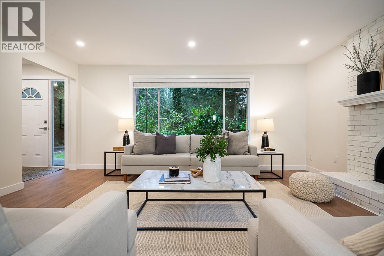 2266 Swinburne Avenue, North Vancouver, British Columbia  V7H 1L1 - Photo 7 - R3086289