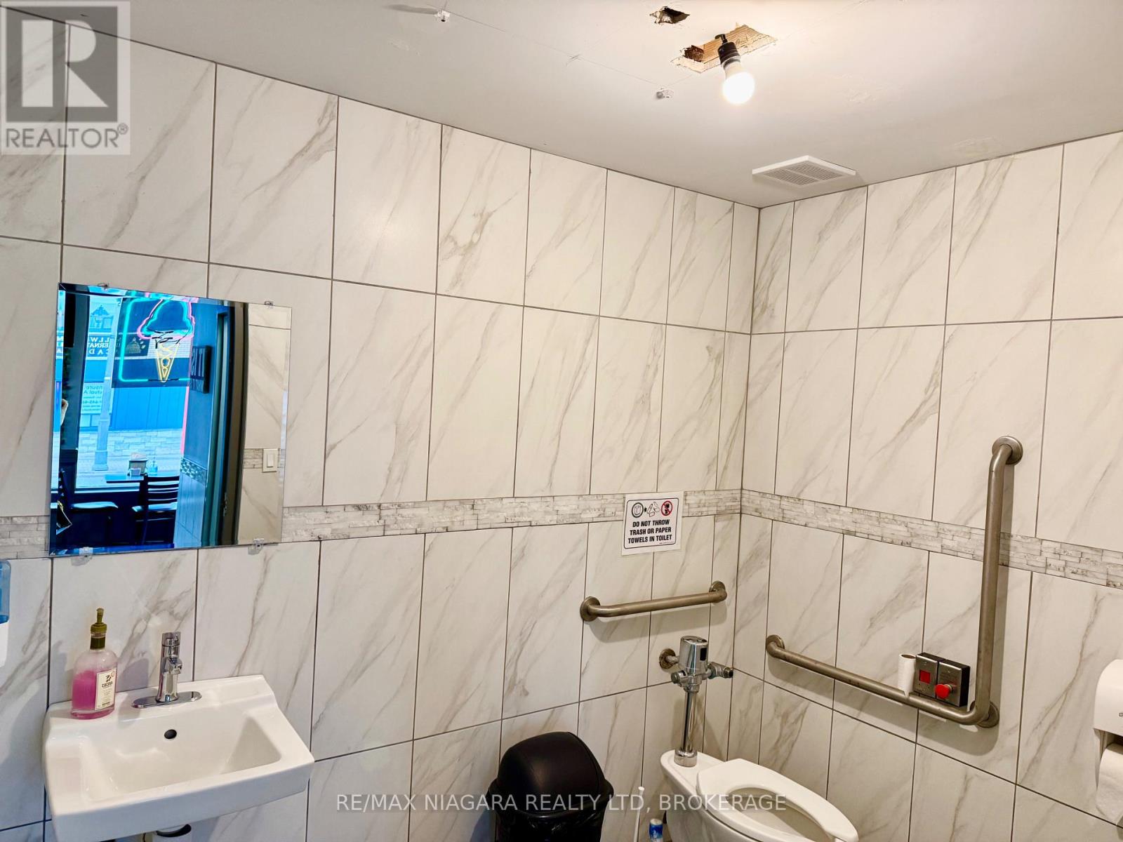 5 - 4632 Victoria Avenue, Niagara Falls, Ontario  L2E 4B7 - Photo 23 - X12756296