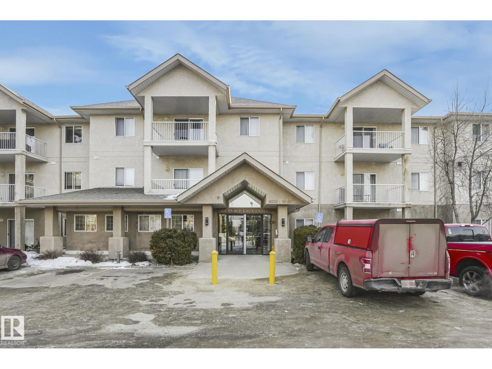 #109 16221 95 St Nw, Edmonton, Alberta  T5Z 3V3 - Photo 1 - E4472136