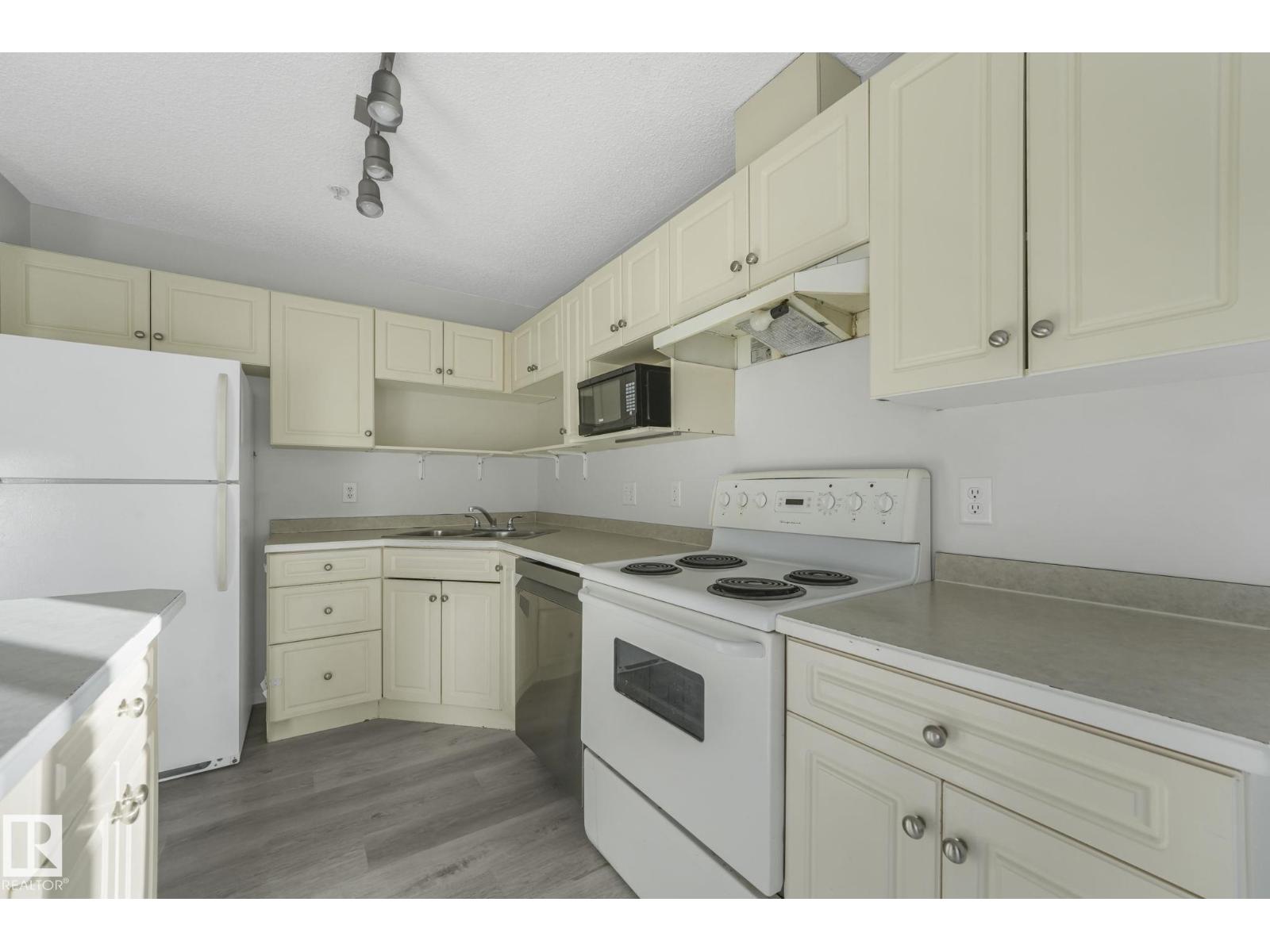 #109 16221 95 St Nw, Edmonton, Alberta  T5Z 3V3 - Photo 15 - E4472136