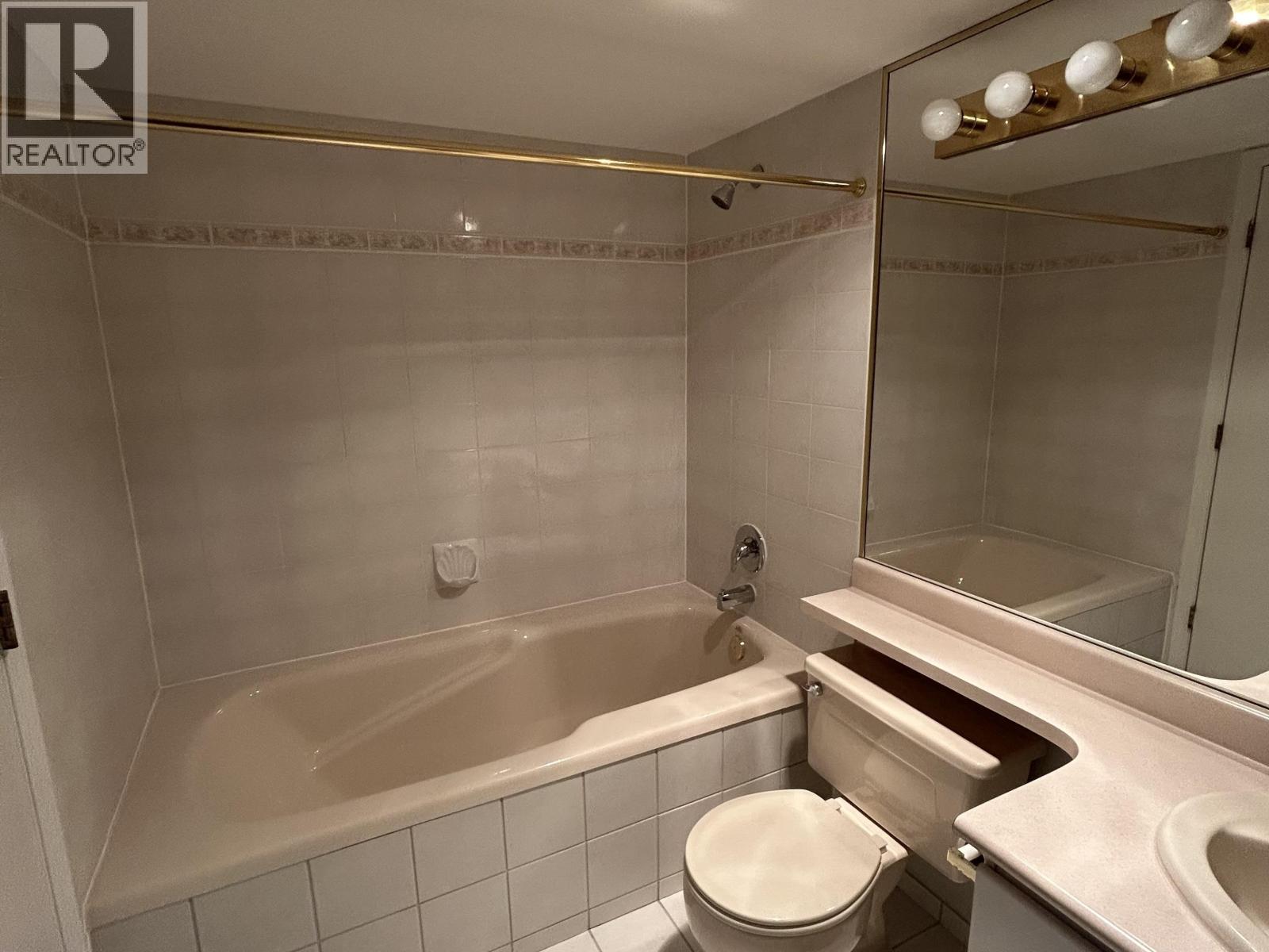 1190 Pipeline Road, Coquitlam, British Columbia  V3B 7T9 - Photo 3 - R3086388