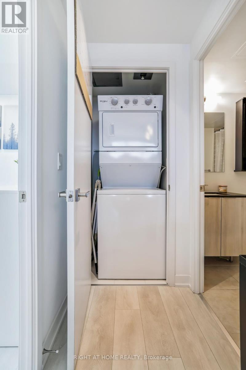 402 - 31 Tippett Road, Toronto, Ontario  M3H 0C8 - Photo 12 - C12756294