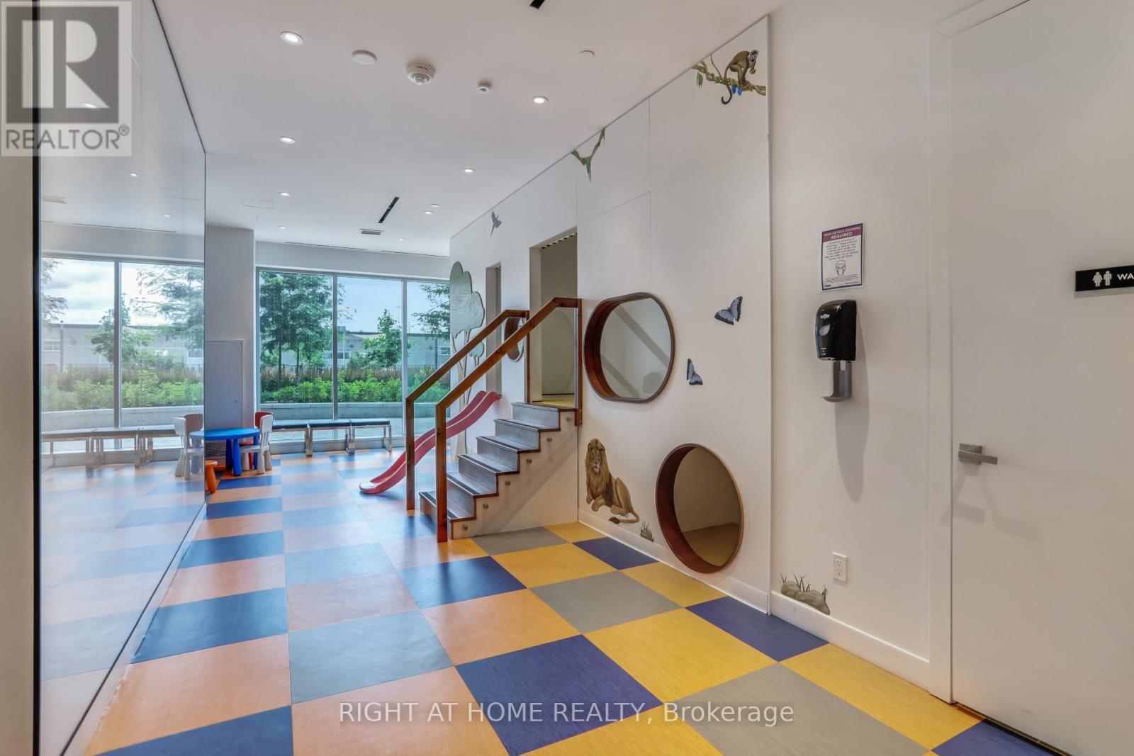 402 - 31 Tippett Road, Toronto, Ontario  M3H 0C8 - Photo 30 - C12756294