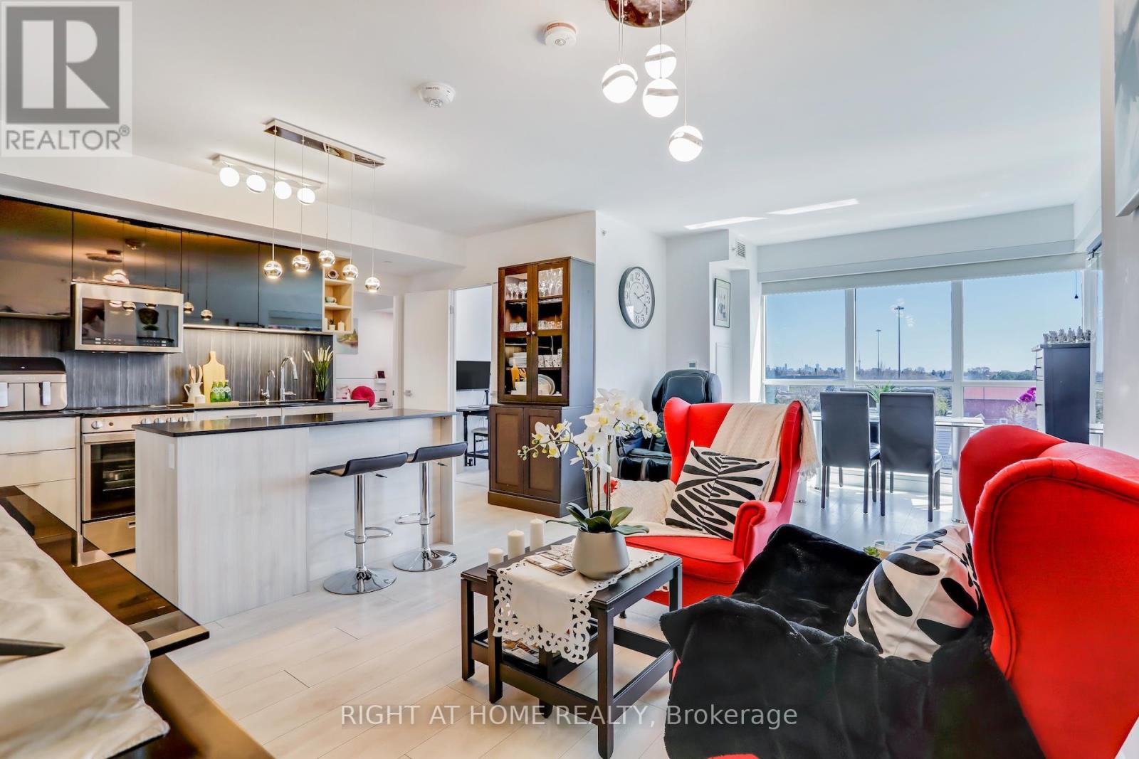 402 - 31 Tippett Road, Toronto, Ontario  M3H 0C8 - Photo 5 - C12756294