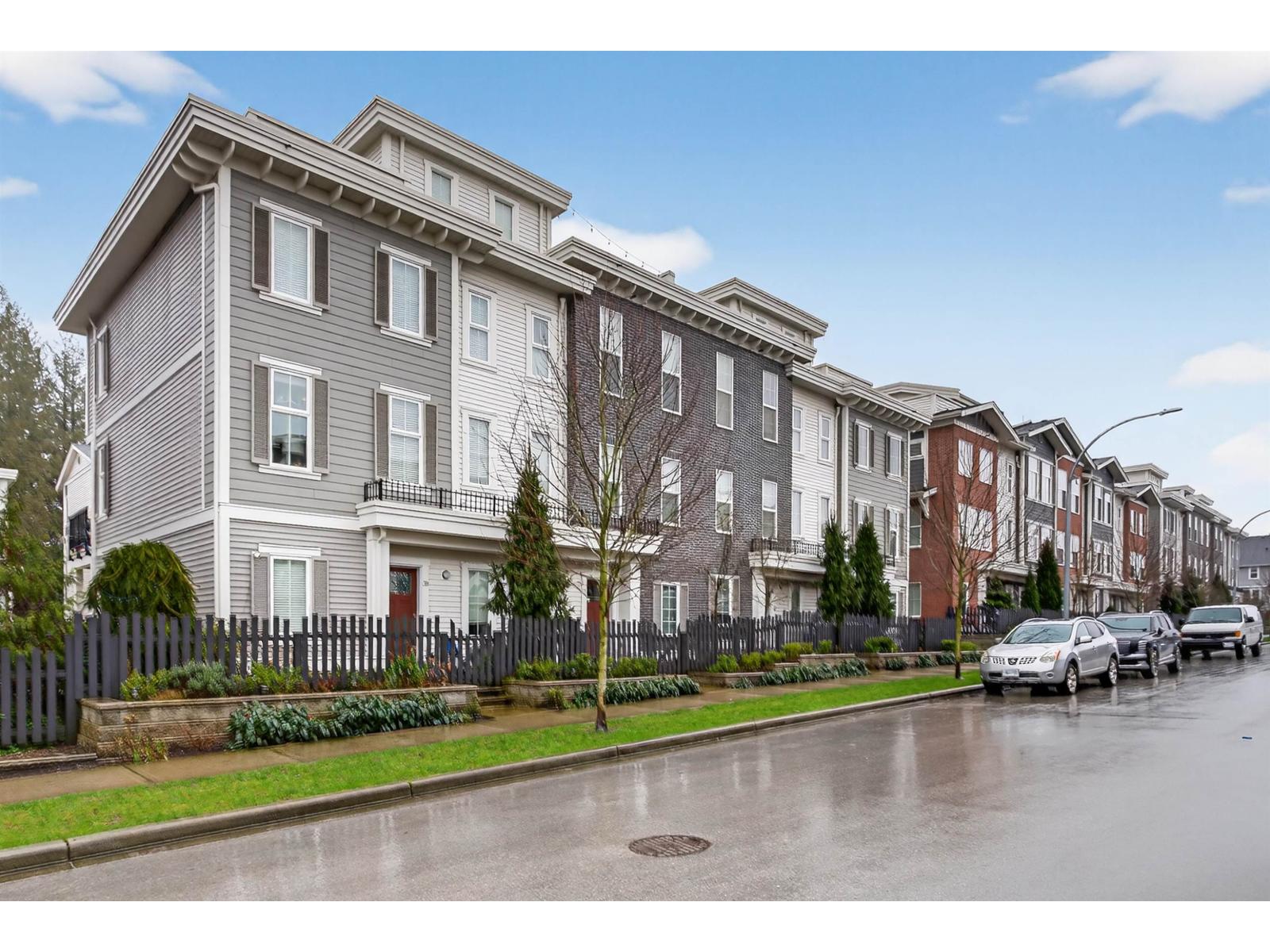 35 8370 202B STREET, Langley, British Columbia