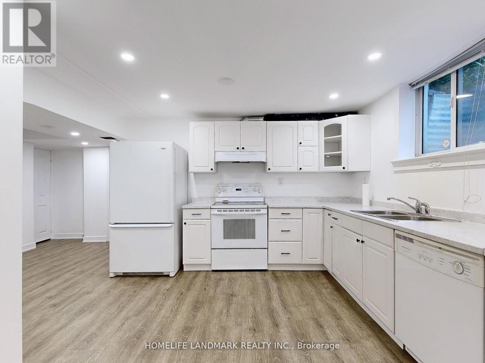 Basement - 58 London Road, Newmarket (Bristol-London), Ontario  L3Y 6A2 - Photo 2 - N12756292