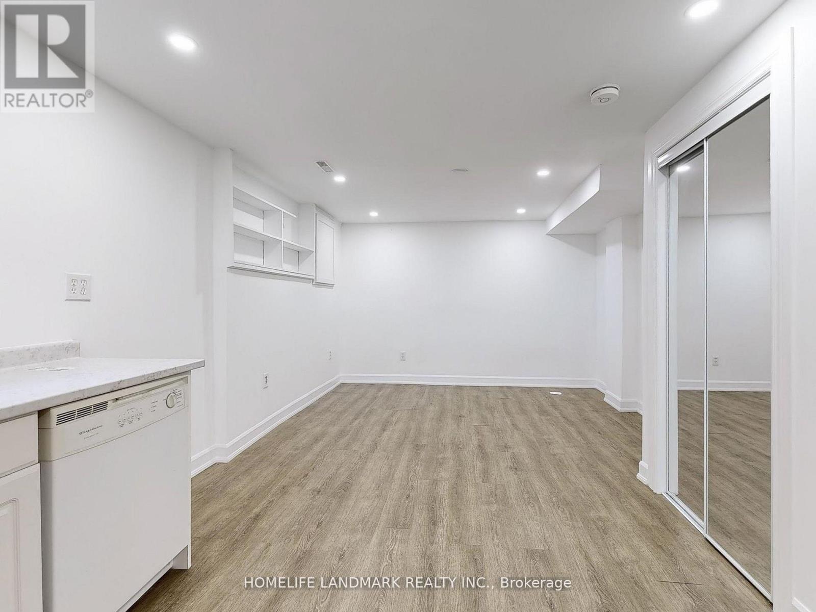 Basement - 58 London Road, Newmarket (Bristol-London), Ontario  L3Y 6A2 - Photo 6 - N12756292