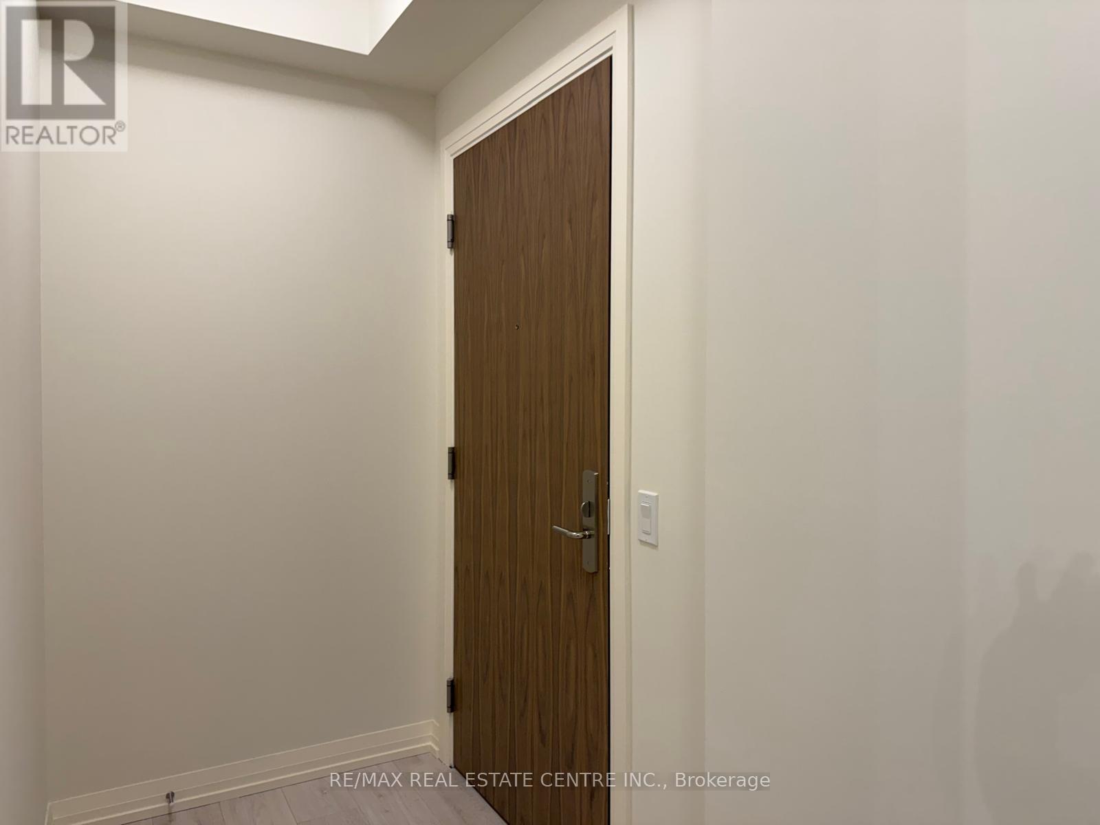 2211 - 27 Korda Gate, Vaughan, Ontario  L4K 0P6 - Photo 2 - N12756306