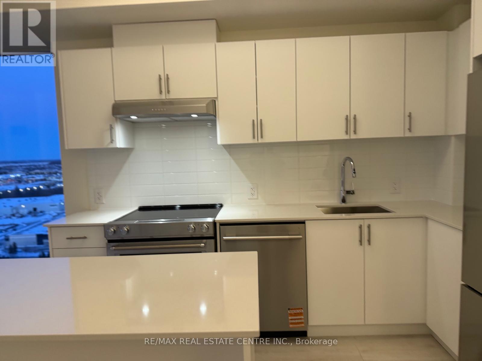 2211 - 27 Korda Gate, Vaughan, Ontario  L4K 0P6 - Photo 3 - N12756306