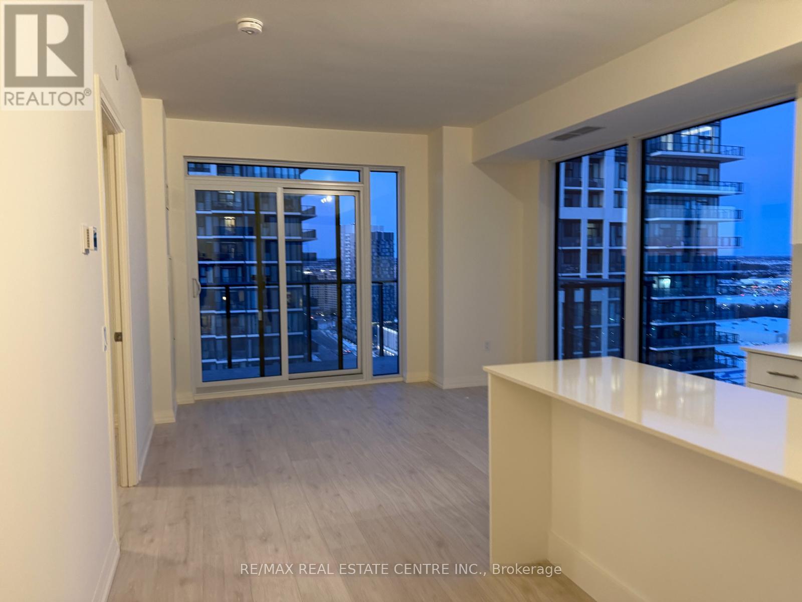 2211 - 27 Korda Gate, Vaughan, Ontario  L4K 0P6 - Photo 4 - N12756306