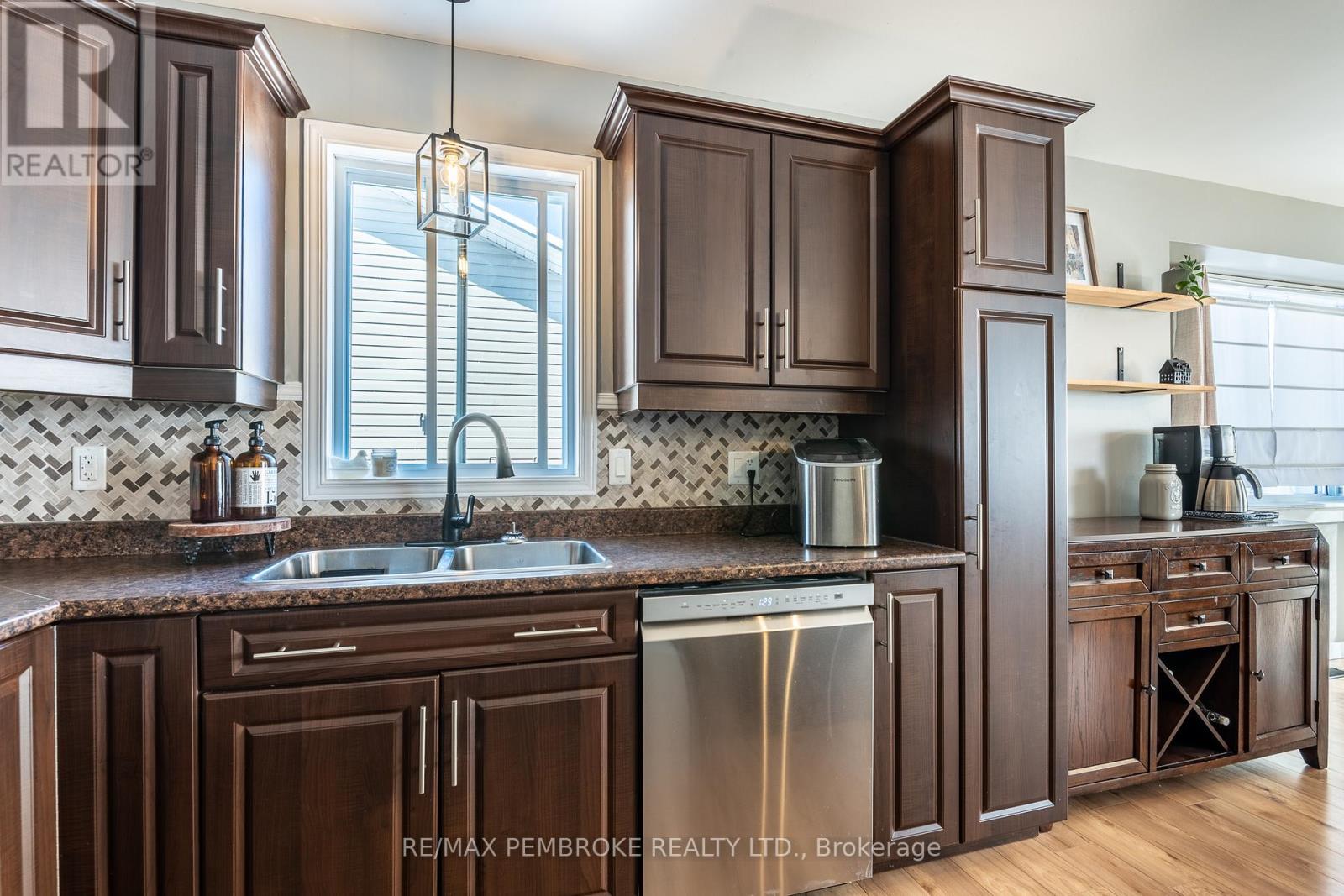 1017 Riverstone Trail, Petawawa, Ontario  K8H 0B3 - Photo 20 - X12756244