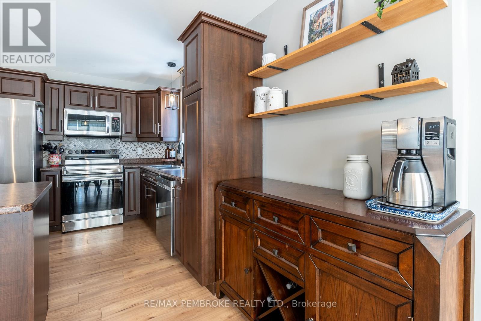 1017 Riverstone Trail, Petawawa, Ontario  K8H 0B3 - Photo 17 - X12756244