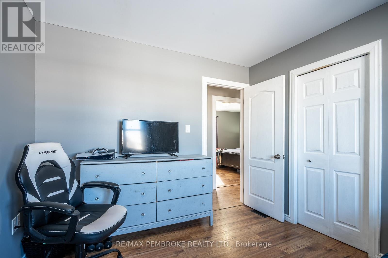 1017 Riverstone Trail, Petawawa, Ontario  K8H 0B3 - Photo 25 - X12756244