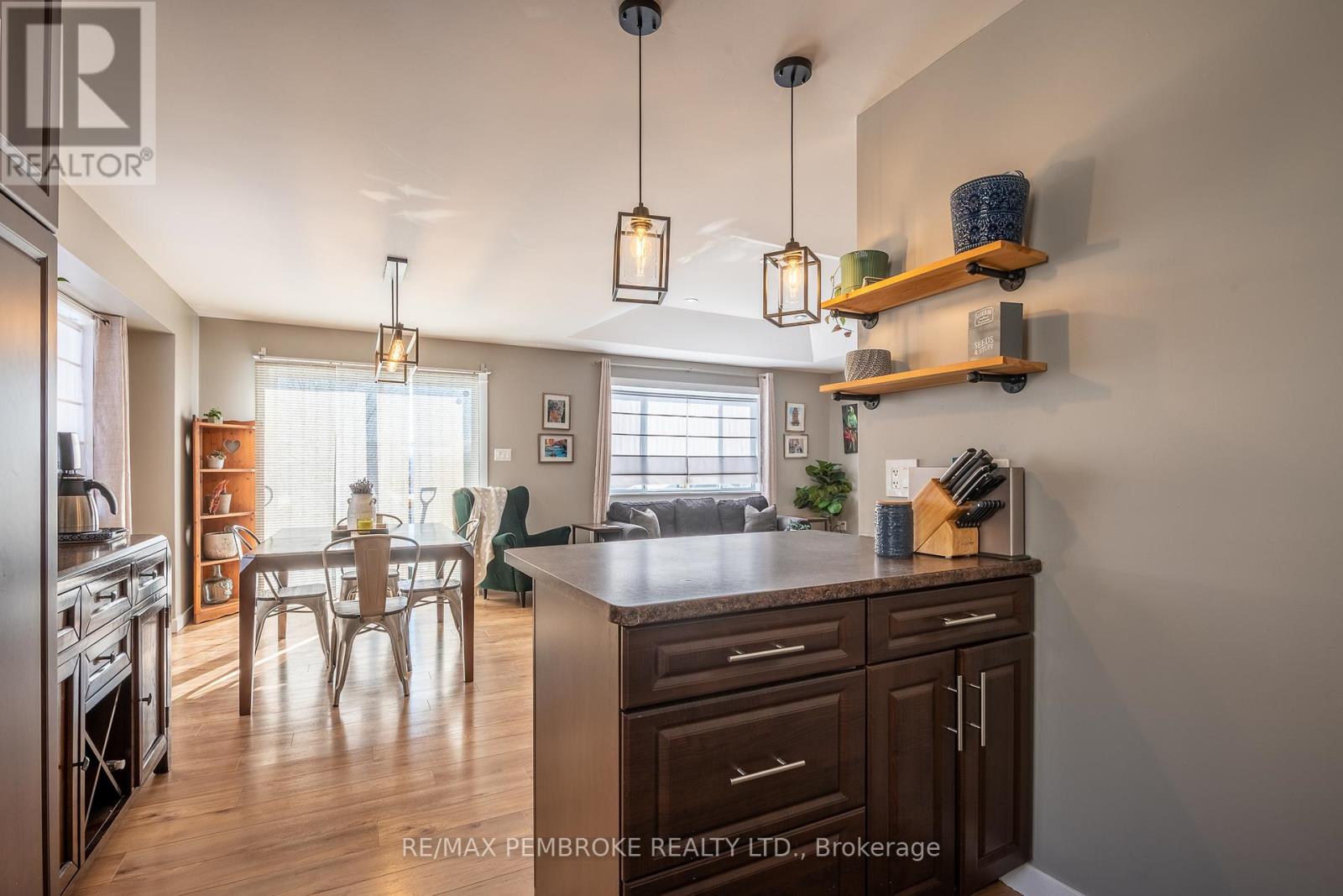 1017 Riverstone Trail, Petawawa, Ontario  K8H 0B3 - Photo 16 - X12756244