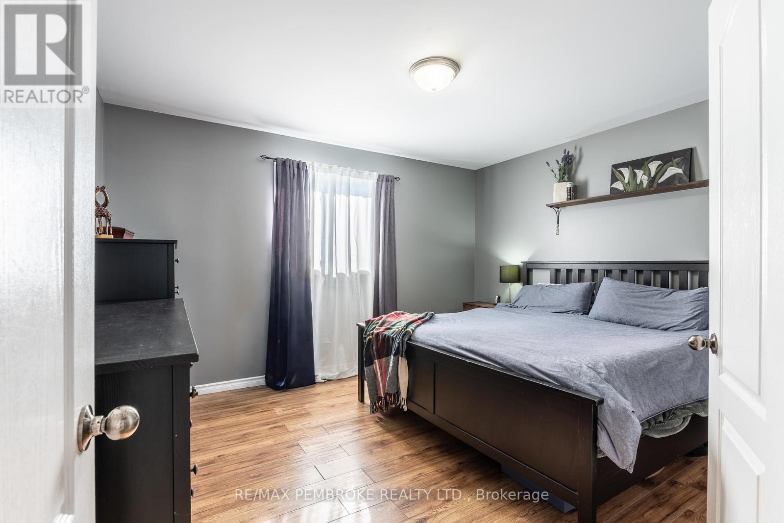 1017 Riverstone Trail, Petawawa, Ontario  K8H 0B3 - Photo 21 - X12756244