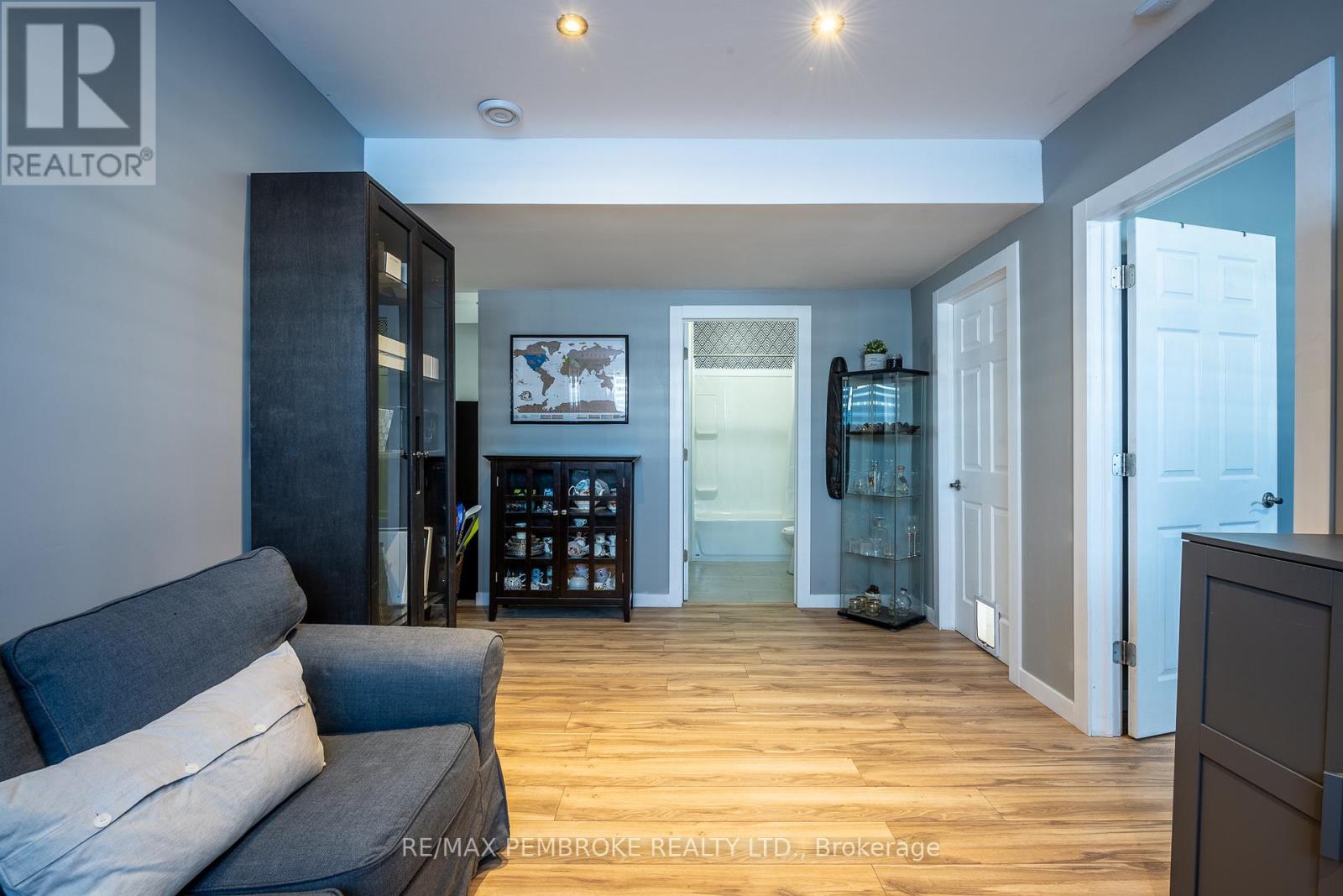 1017 Riverstone Trail, Petawawa, Ontario  K8H 0B3 - Photo 35 - X12756244