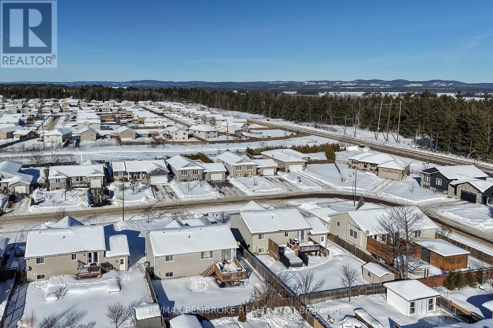 1017 Riverstone Trail, Petawawa, Ontario  K8H 0B3 - Photo 40 - X12756244