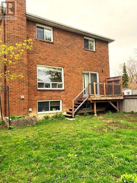 Main - 17 Ellen Street, Brampton, Ontario  L6V 1J7 - Photo 27 - W12756302