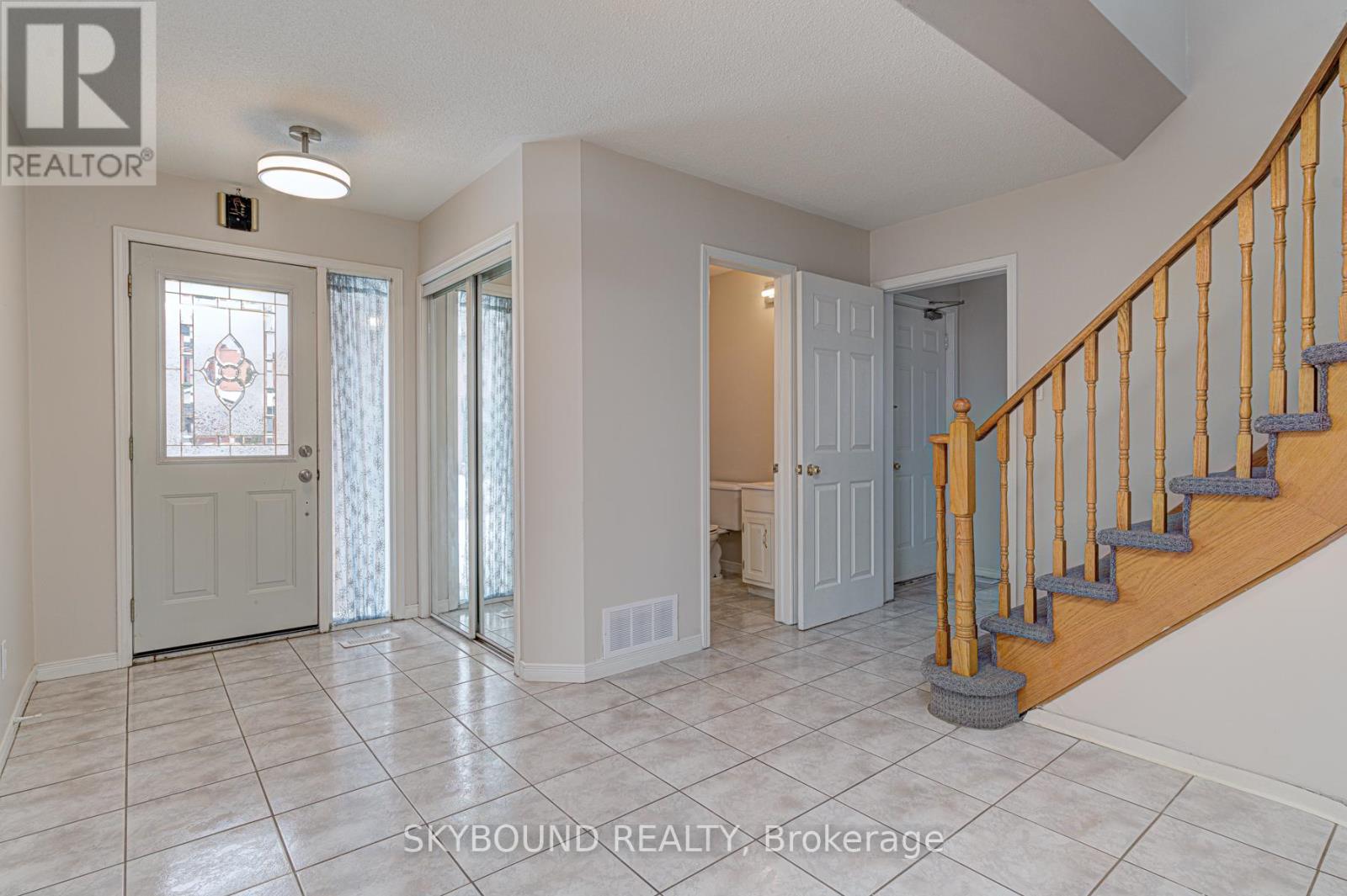 Main - 17 Ellen Street, Brampton, Ontario  L6V 1J7 - Photo 3 - W12756302