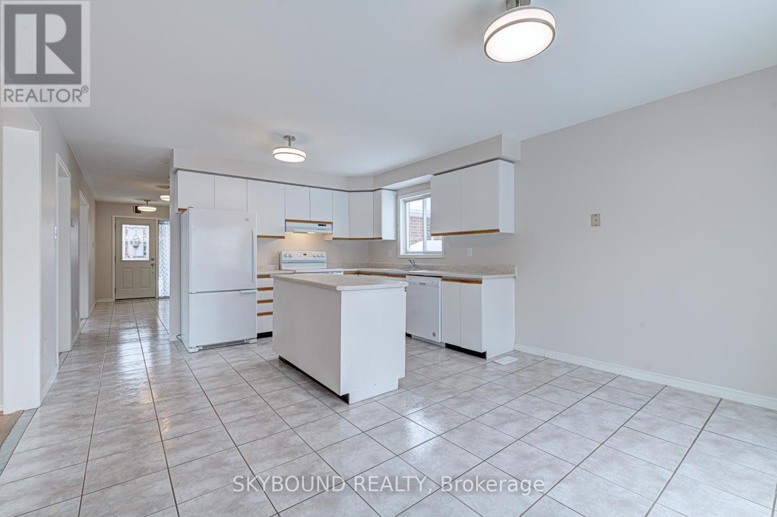 Main - 17 Ellen Street, Brampton, Ontario  L6V 1J7 - Photo 9 - W12756302