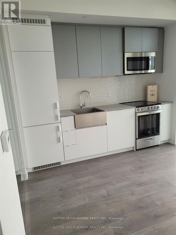 921 - 270 Dufferin Street, Toronto, Ontario  M6K 0H8 - Photo 2 - W12756314