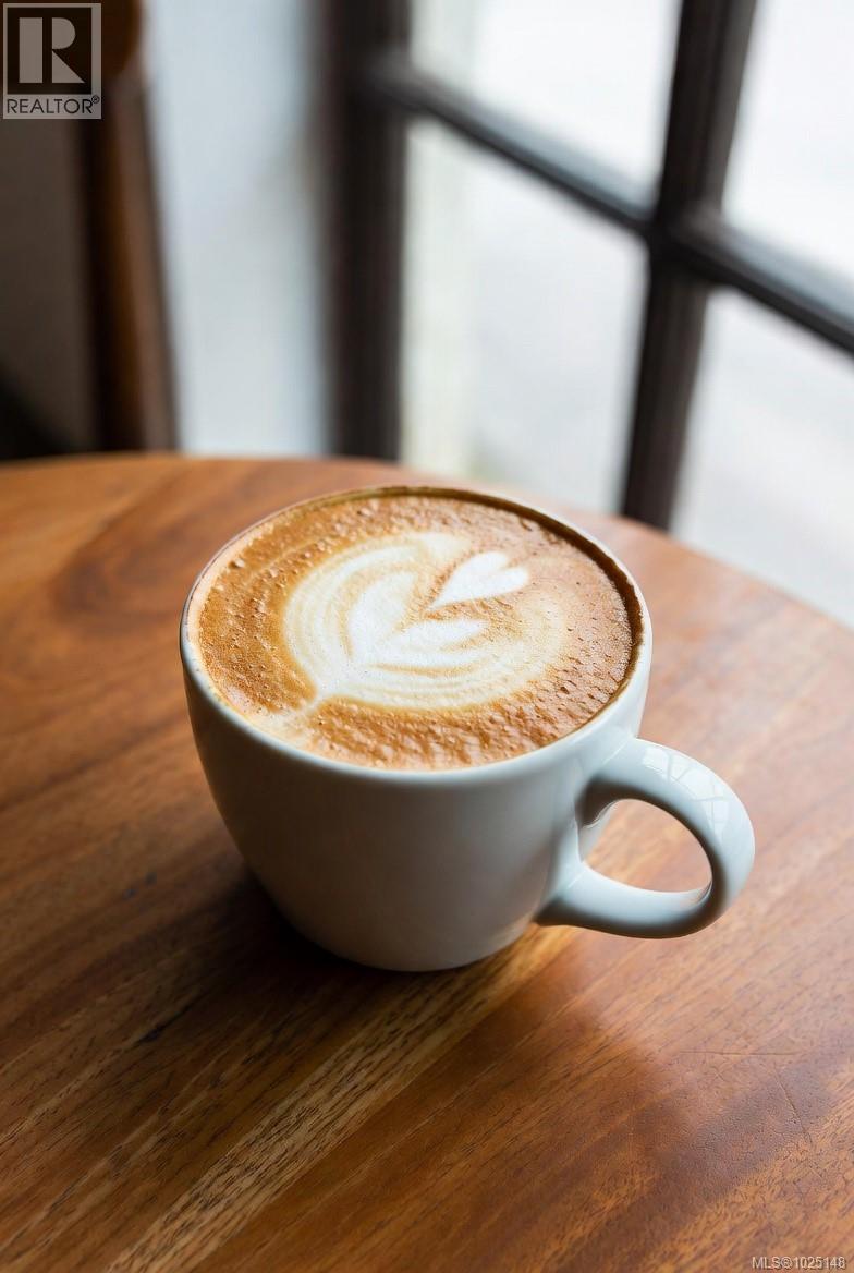 CLS CLS Rd, Victoria, British Columbia