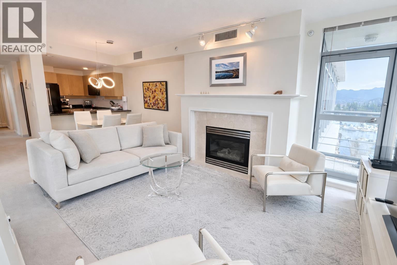 1204 1710 Bayshore Drive, Vancouver, British Columbia V6G 3G4 - Photo 2 - R3068371