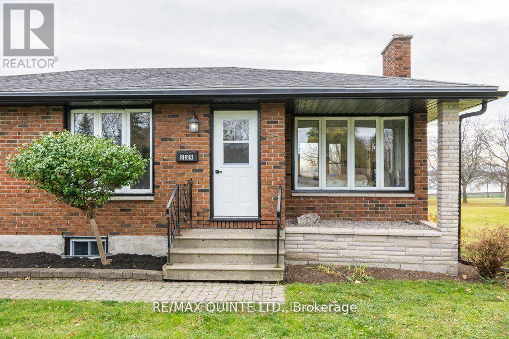 Upper - 239 Dundas Street W, Belleville, Ontario  K8P 1A9 - Photo 2 - X12756368