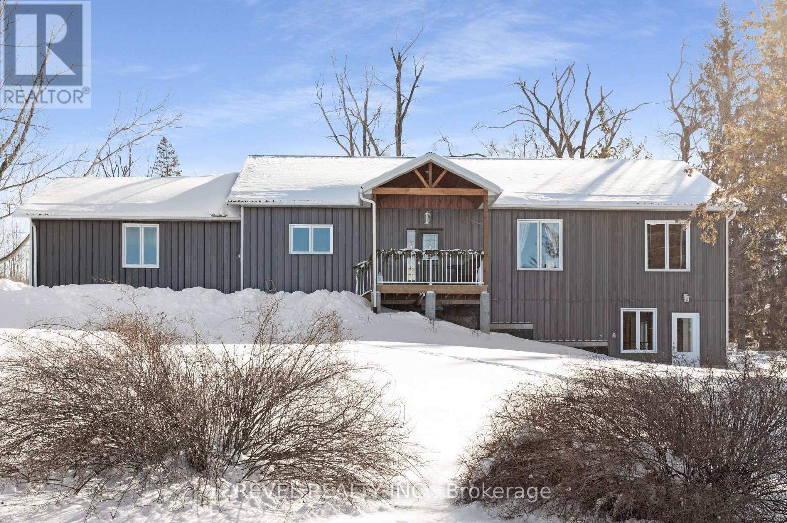 213 Pleasant Point Road, Kawartha Lakes (Fenelon), Ontario  K9V 4R6 - Photo 3 - X12756384