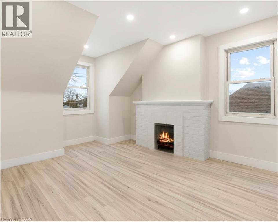 264 Thayer Avenue Unit# 2, Hamilton, Ontario  L9A 1J7 - Photo 3 - 40802846