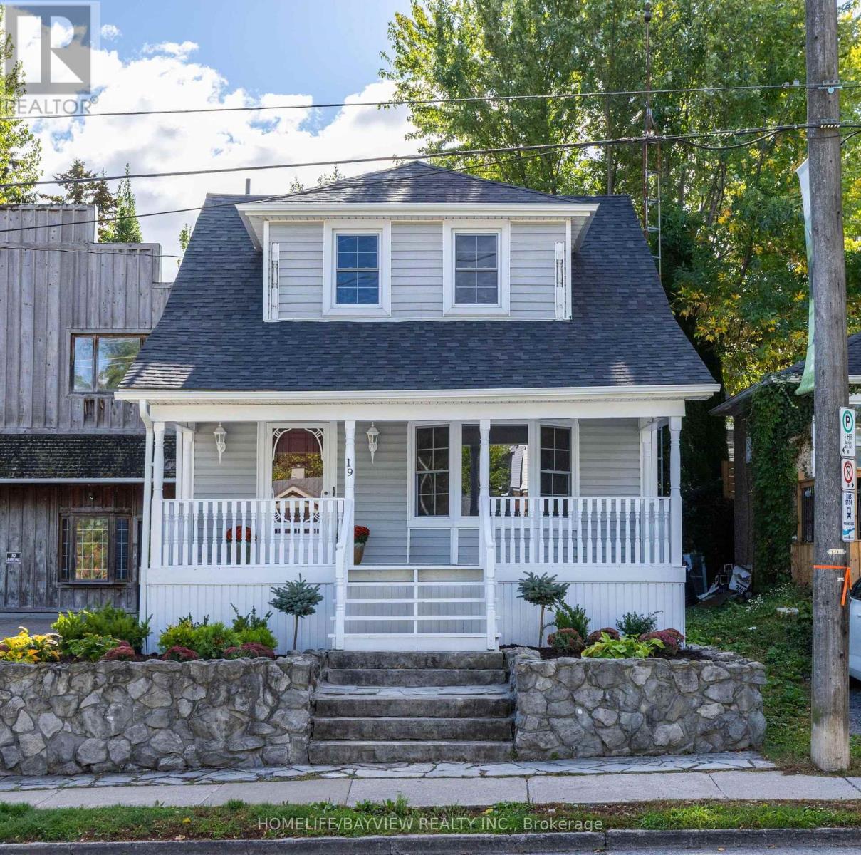 19 Main Street, St. Catharines, Ontario  L2N 4T5 - Photo 2 - X12462140