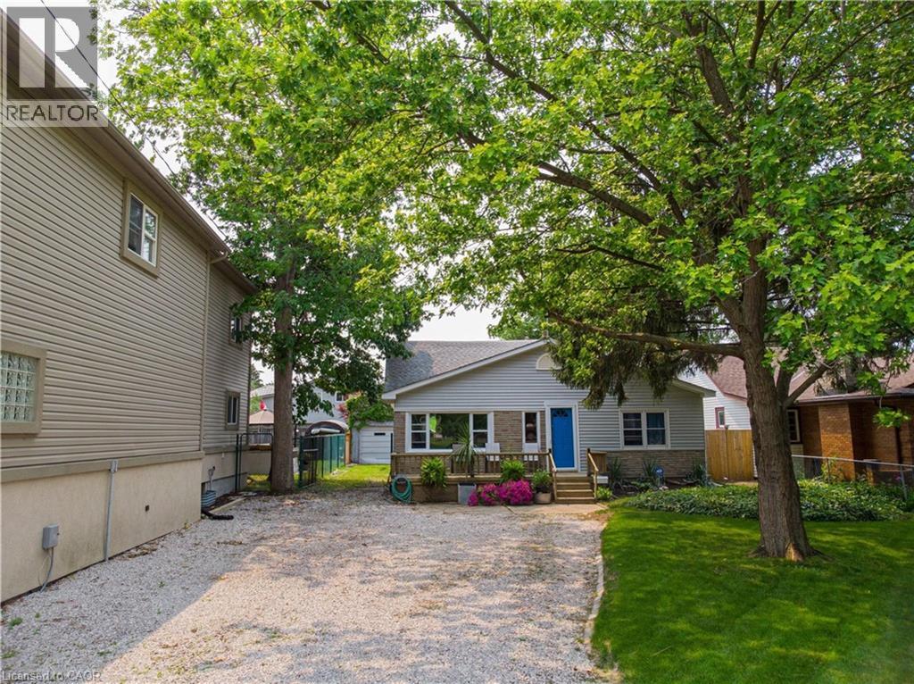 665 Lakeshore Road, Sarnia, Ontario  N7V 2T1 - Photo 18 - 40794937