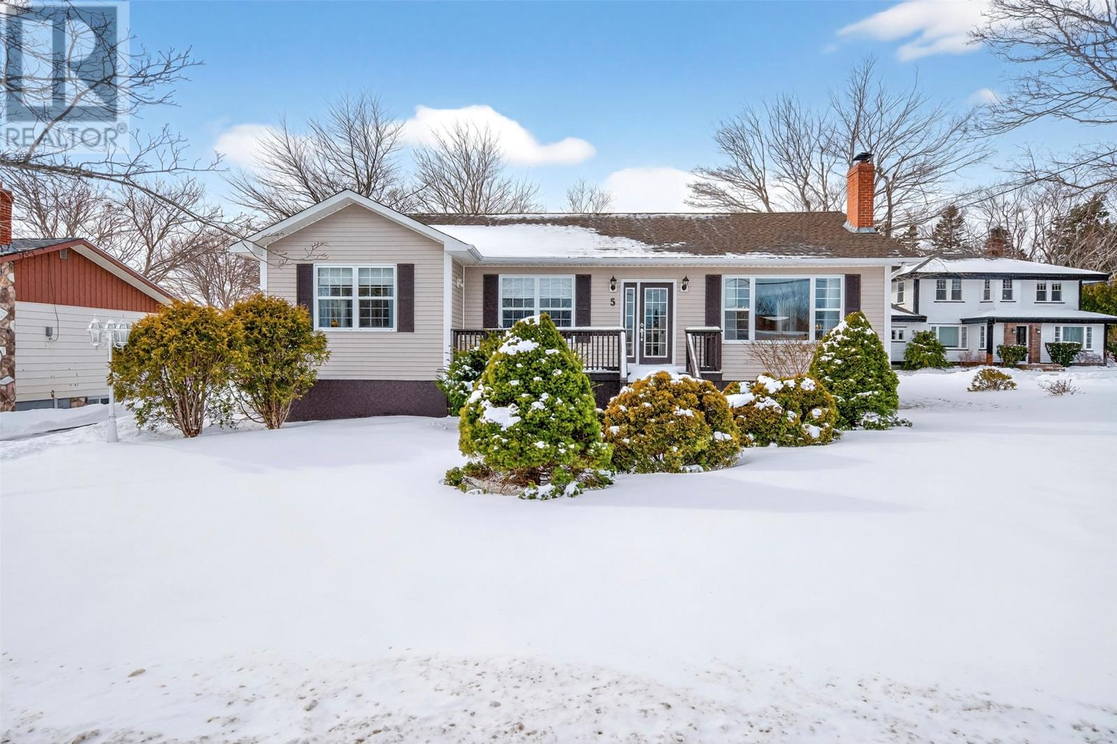 5 Cross Road, Bay Roberts, Newfoundland & Labrador