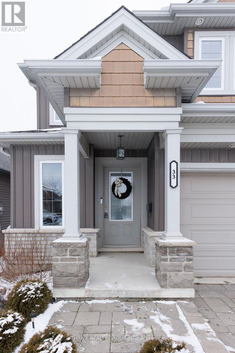 33 Abbott Street, Strathroy-Caradoc, Ontario  N7G 0B6 - Photo 2 - X12756382