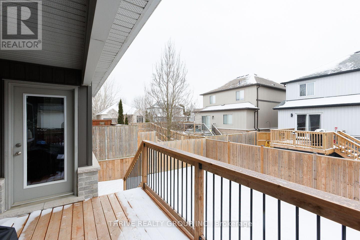 33 Abbott Street, Strathroy-Caradoc, Ontario  N7G 0B6 - Photo 24 - X12756382