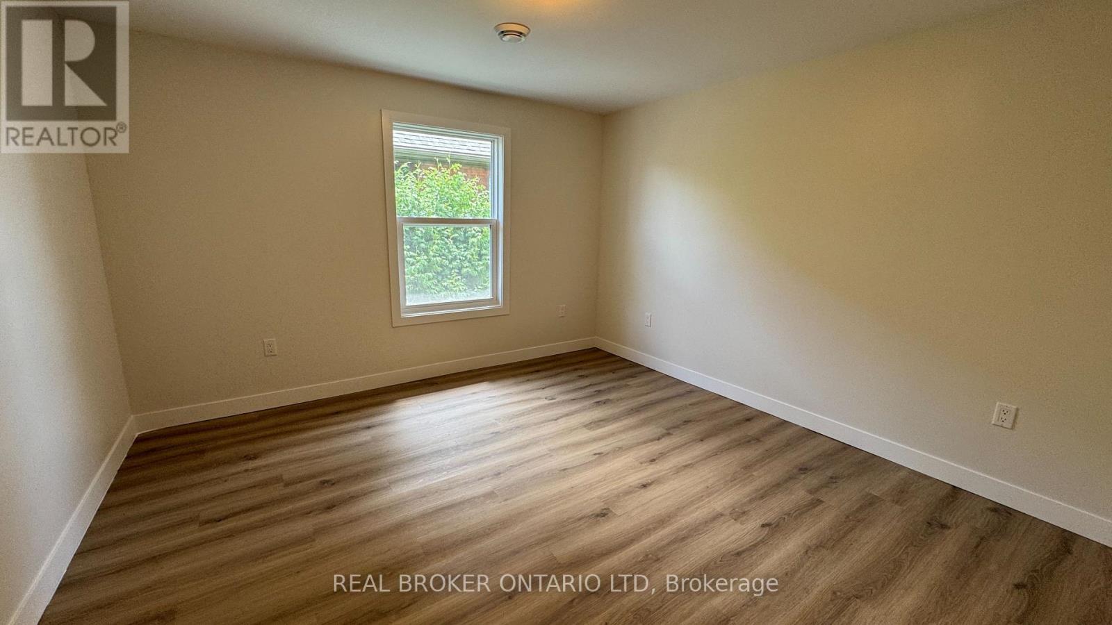 115 - B Bidwell Street, Tillsonburg, Ontario  N4G 3V4 - Photo 11 - X12756418